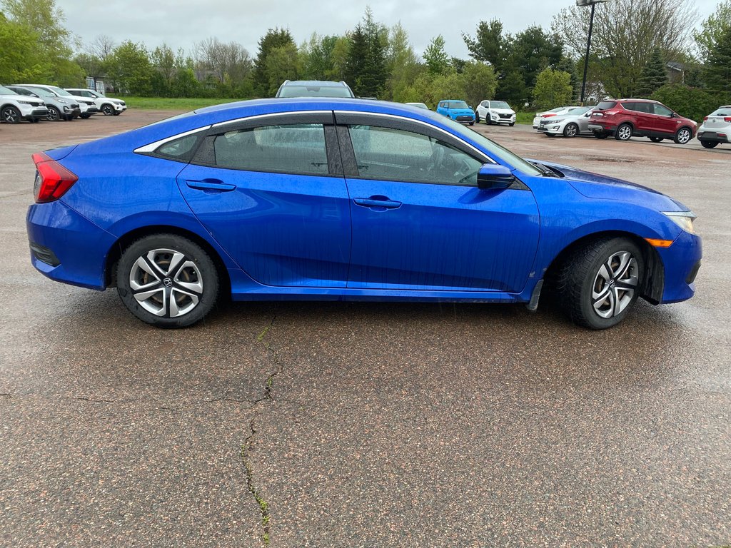 Honda Civic LX | Cam | USB | HtdSeats | Bluetooth | Keyless 2017 à Hebbville, Nouvelle-Écosse - 2 - w1024h768px