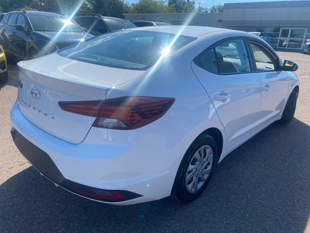 2020 Hyundai ELANTRA Essential | Cam | USB | HtdSeats | Bluetooth in Amherst, Nova Scotia - 8 - w1024h768px