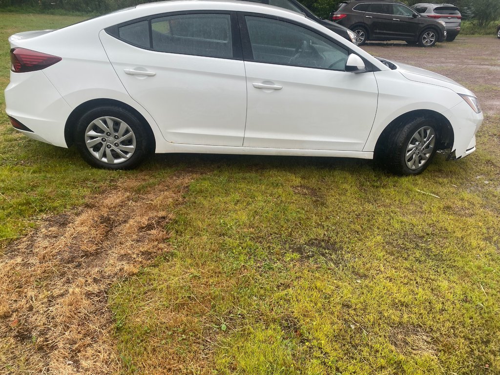 2020 Hyundai ELANTRA ESSENTIAL in Amherst, Nova Scotia - 8 - w1024h768px