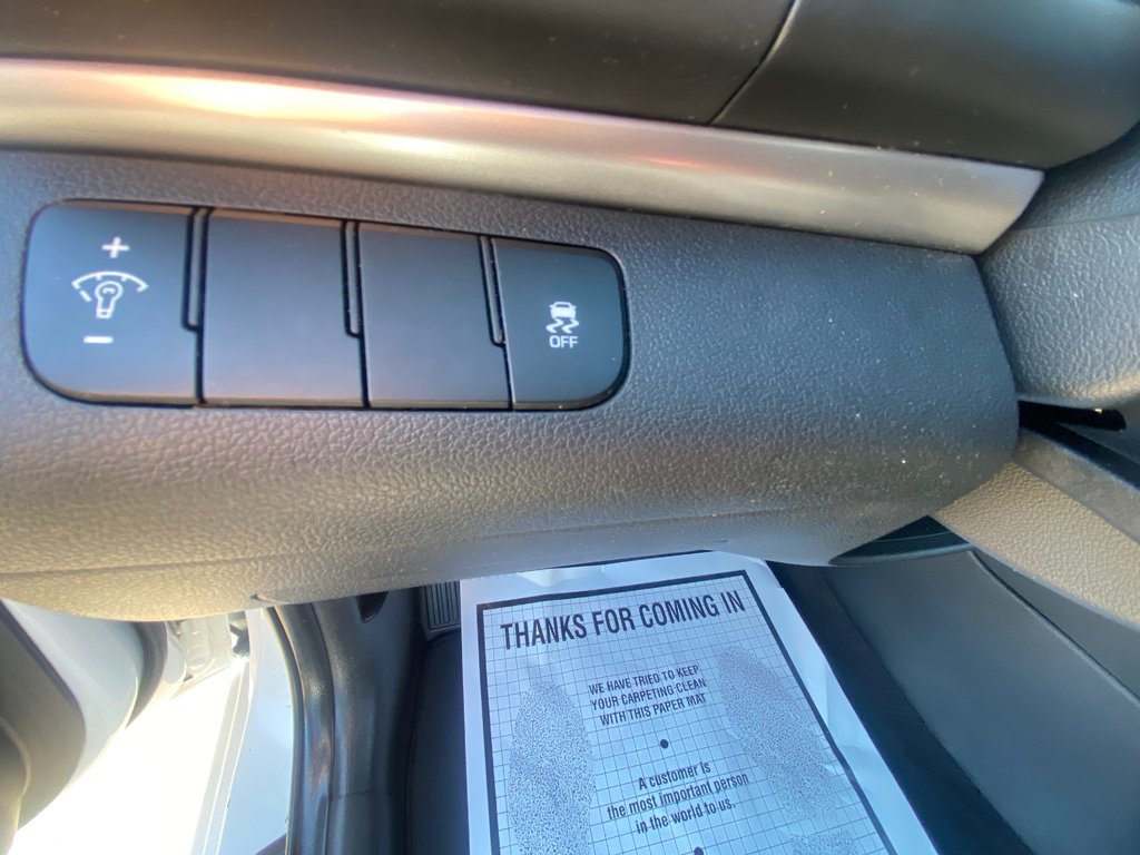 2020 Hyundai ELANTRA Essential | Cam | USB | HtdSeats | Bluetooth in Amherst, Nova Scotia - 24 - w1024h768px