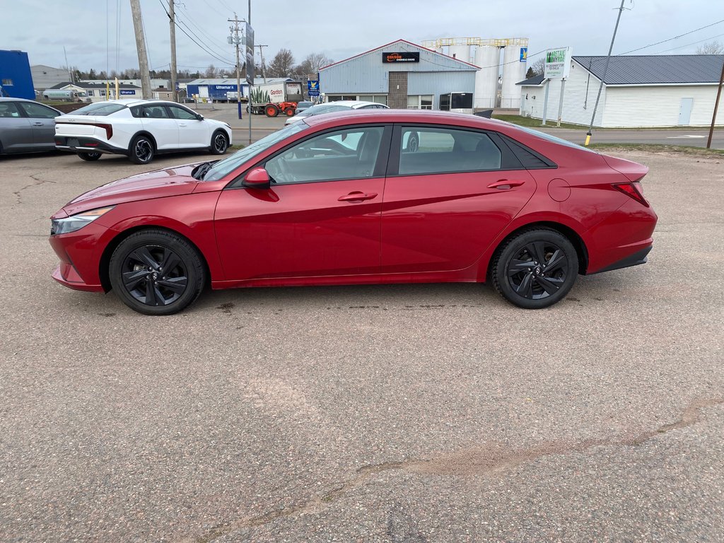 2023 Hyundai Elantra Preferred | Cam | USB | HtdSeat | Warranty to 2028 in Amherst, Nova Scotia - 4 - w1024h768px