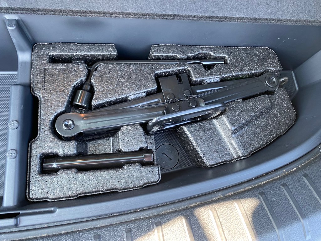 2017 Hyundai Santa Fe Sport Premium in Amherst, Nova Scotia - 15 - w1024h768px