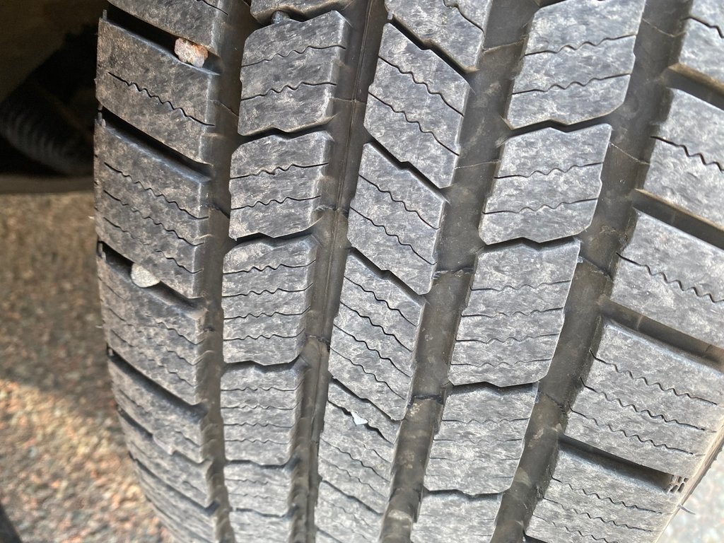 2017 Hyundai Santa Fe Sport Premium in Amherst, Nova Scotia - 9 - w1024h768px