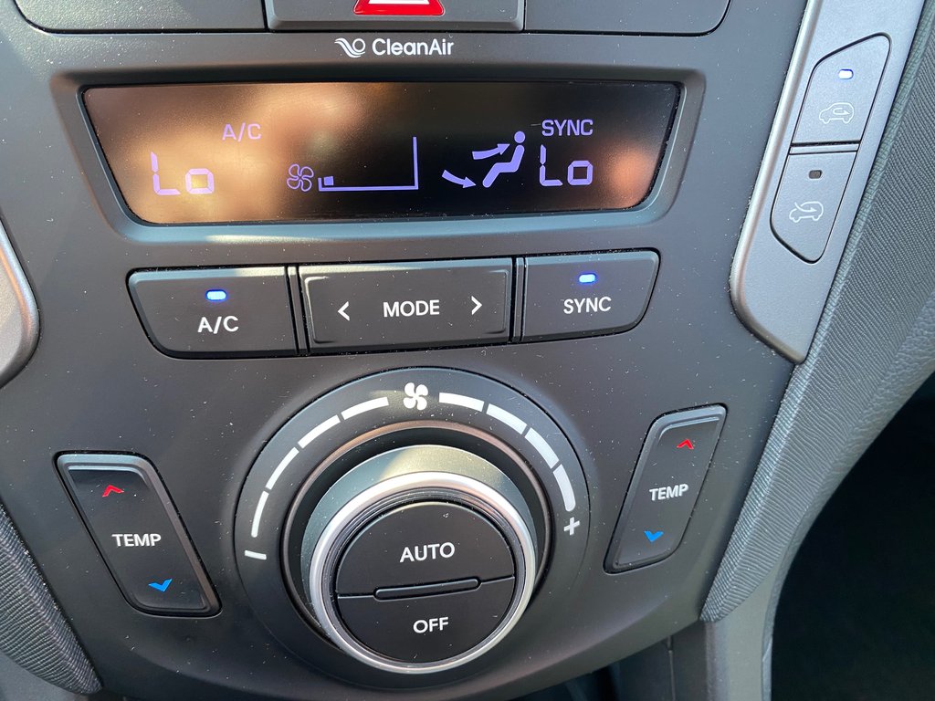2017 Hyundai Santa Fe Sport Premium in Amherst, Nova Scotia - 36 - w1024h768px
