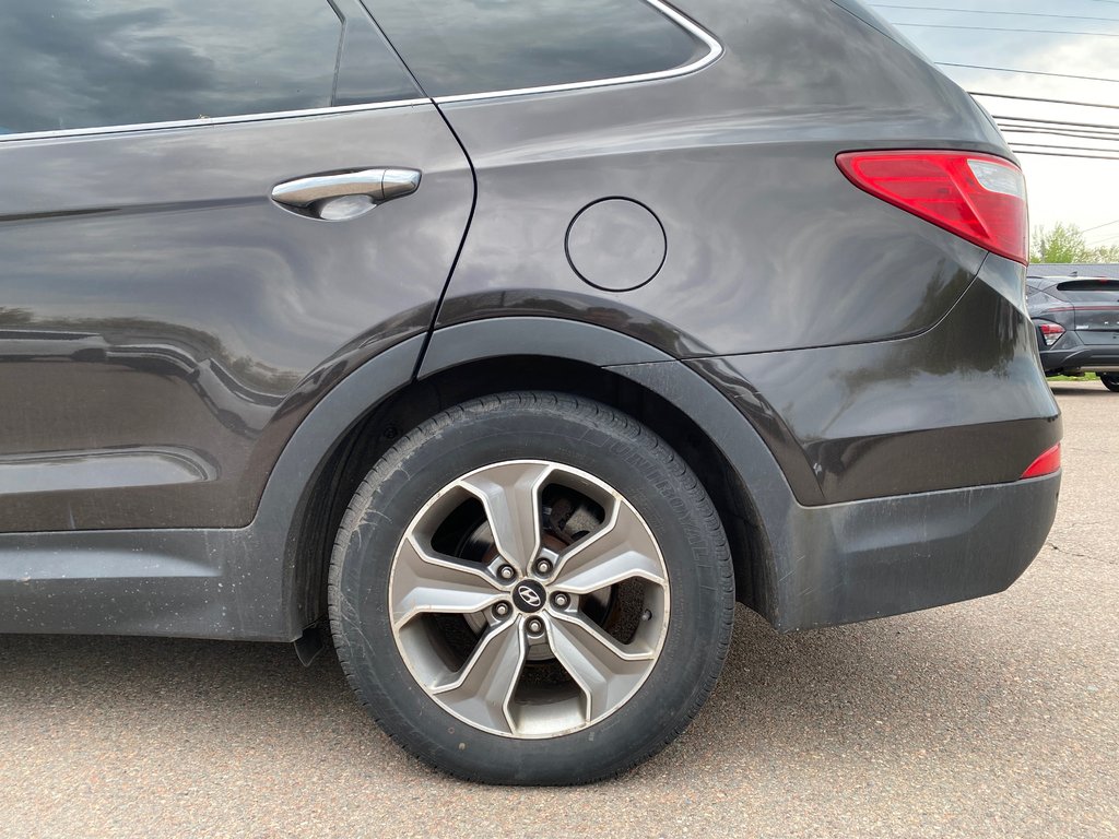Hyundai Santa Fe XL Premium 2016 à Amherst, Nouvelle-Écosse - 6 - w1024h768px
