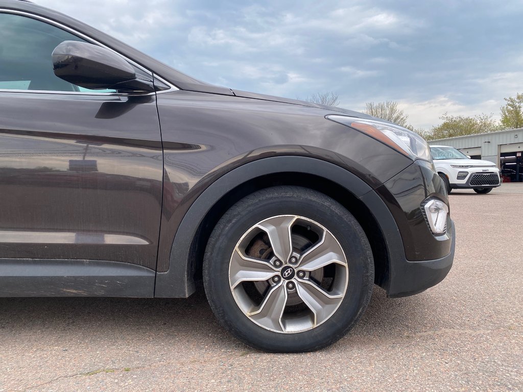 Hyundai Santa Fe XL Premium 2016 à Amherst, Nouvelle-Écosse - 5 - w1024h768px
