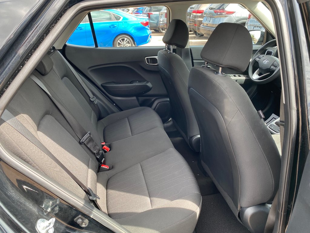 Hyundai VENUE Essential | Cam | USB | HtdSeat | Warranty to 2029 2023 à Amherst, Nouvelle-Écosse - 41 - w1024h768px