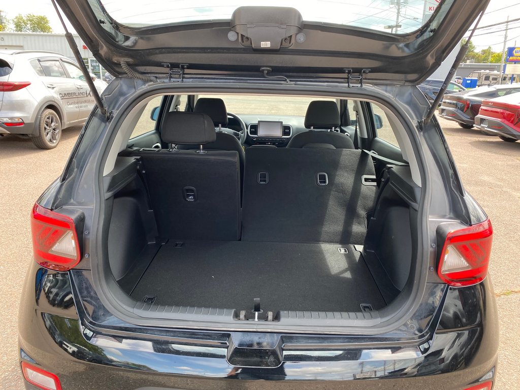Hyundai VENUE Essential | Cam | USB | HtdSeat | Warranty to 2029 2023 à Amherst, Nouvelle-Écosse - 39 - w1024h768px