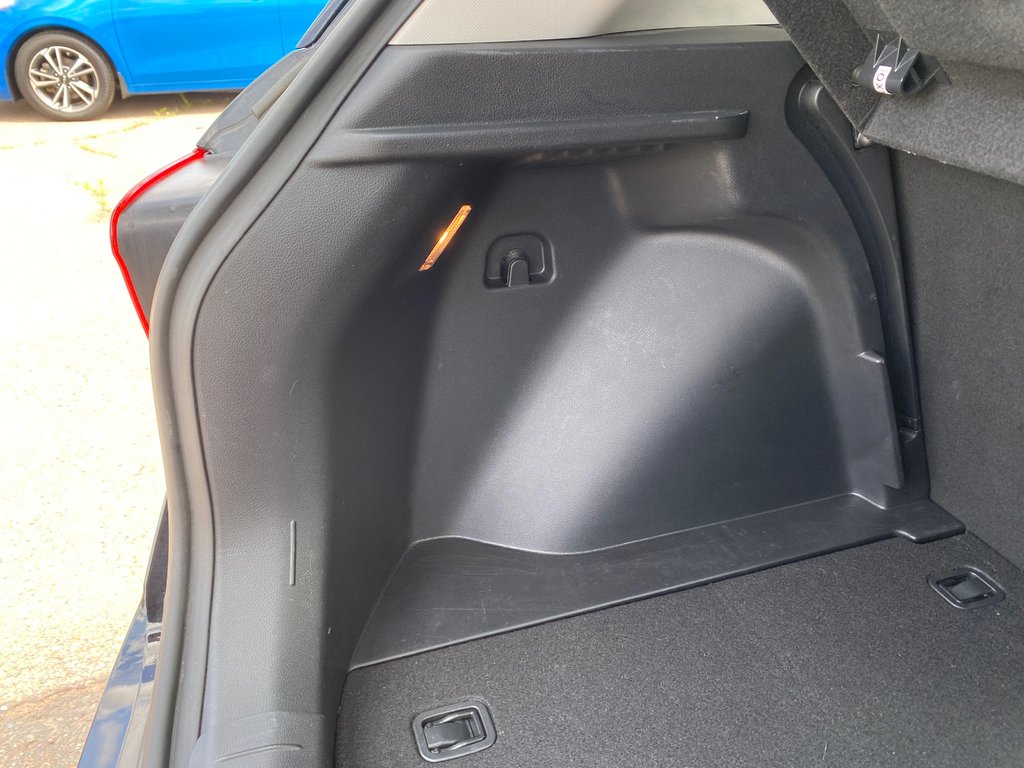 Hyundai VENUE Essential | Cam | USB | HtdSeat | Warranty to 2029 2023 à Amherst, Nouvelle-Écosse - 40 - w1024h768px