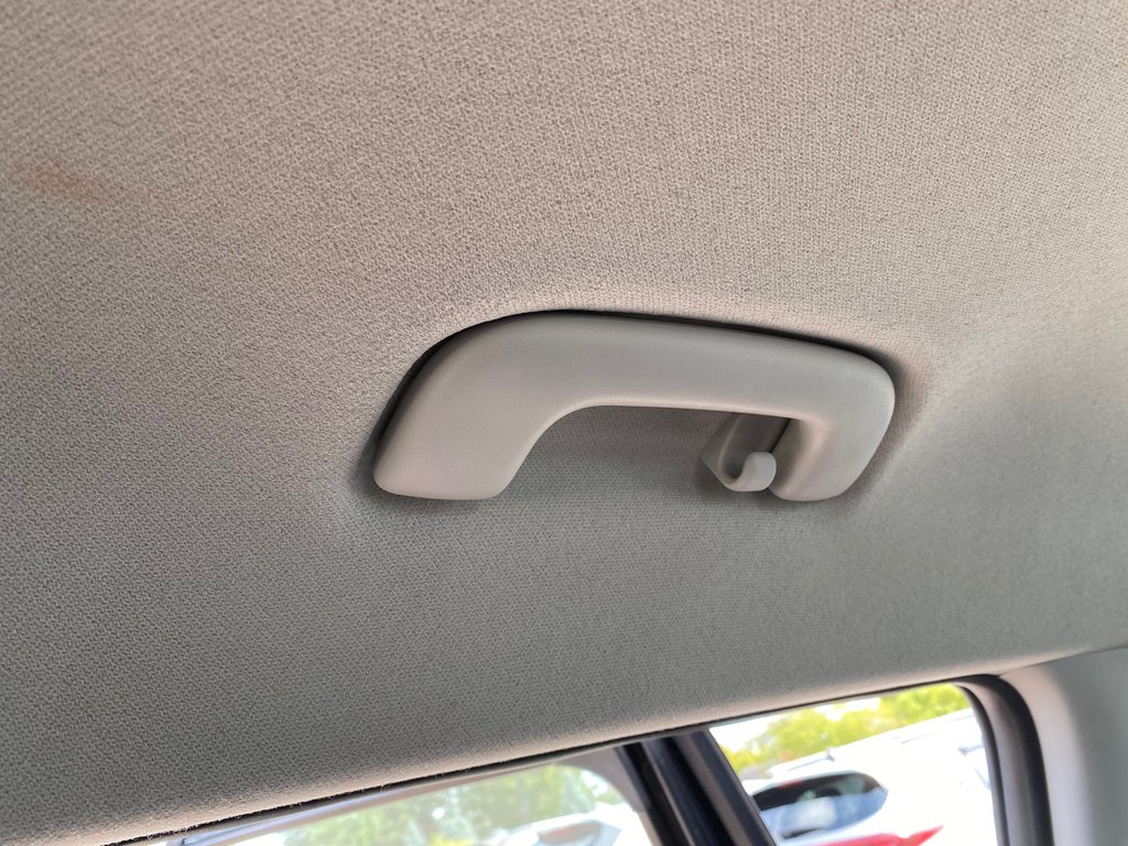 Hyundai VENUE Essential | Cam | USB | HtdSeat | Warranty to 2029 2023 à Amherst, Nouvelle-Écosse - 35 - w1024h768px