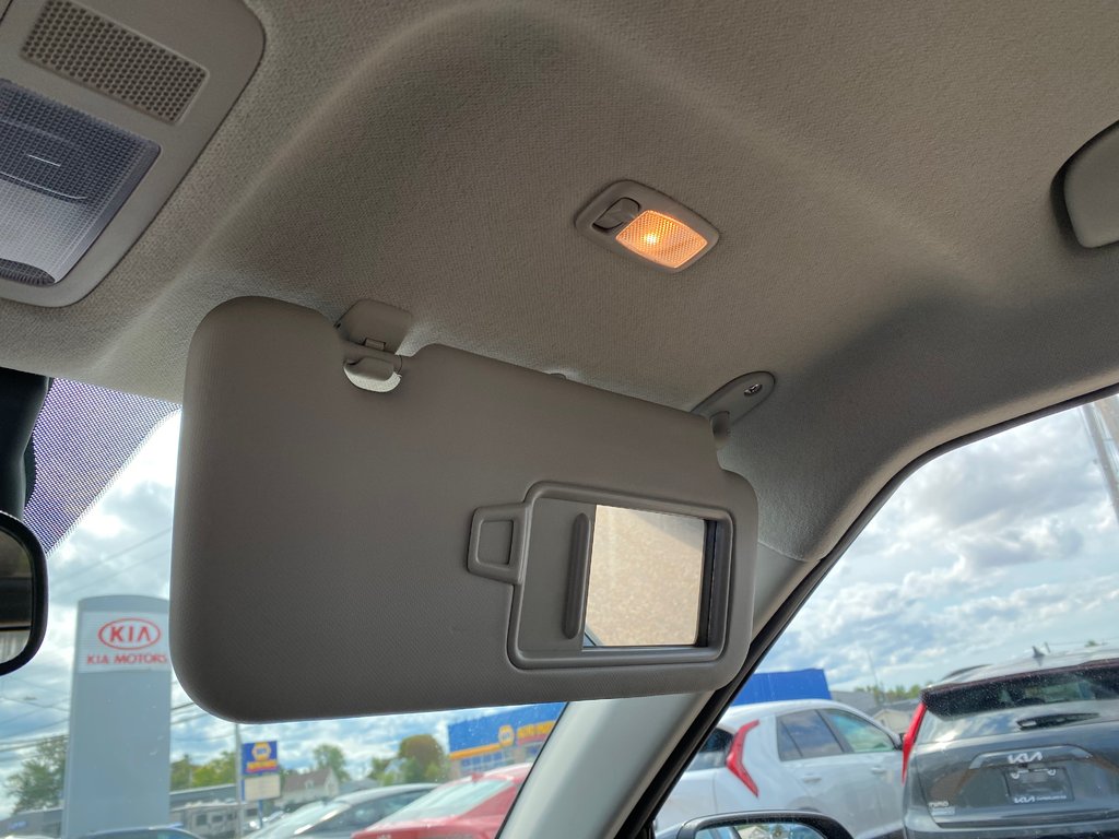 Hyundai VENUE Essential | Cam | USB | HtdSeat | Warranty to 2029 2023 à Amherst, Nouvelle-Écosse - 27 - w1024h768px