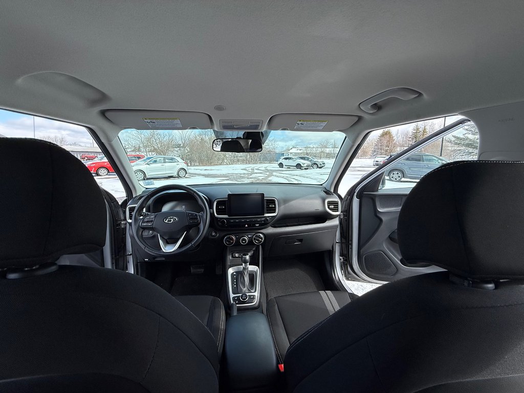 2024 Hyundai Venue Preferred | Cam | USB | HtdSeat | Warranty to 2029 in Bridgewater, New Brunswick - 51 - w1024h768px