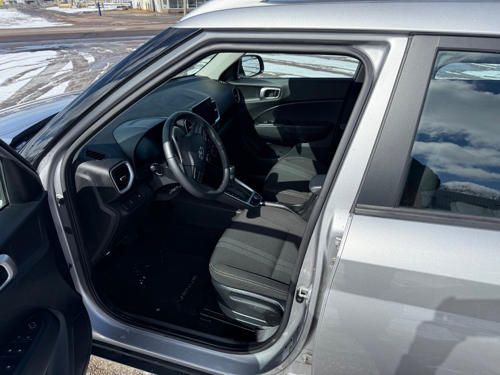 2024 Hyundai Venue Preferred | Cam | USB | HtdSeat | Warranty to 2029 in Bridgewater, New Brunswick - 21 - w1024h768px