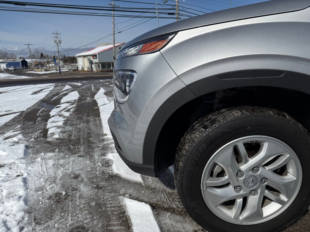 2024 Hyundai Venue Preferred | Cam | USB | HtdSeat | Warranty to 2029 in Bridgewater, New Brunswick - 9 - w1024h768px