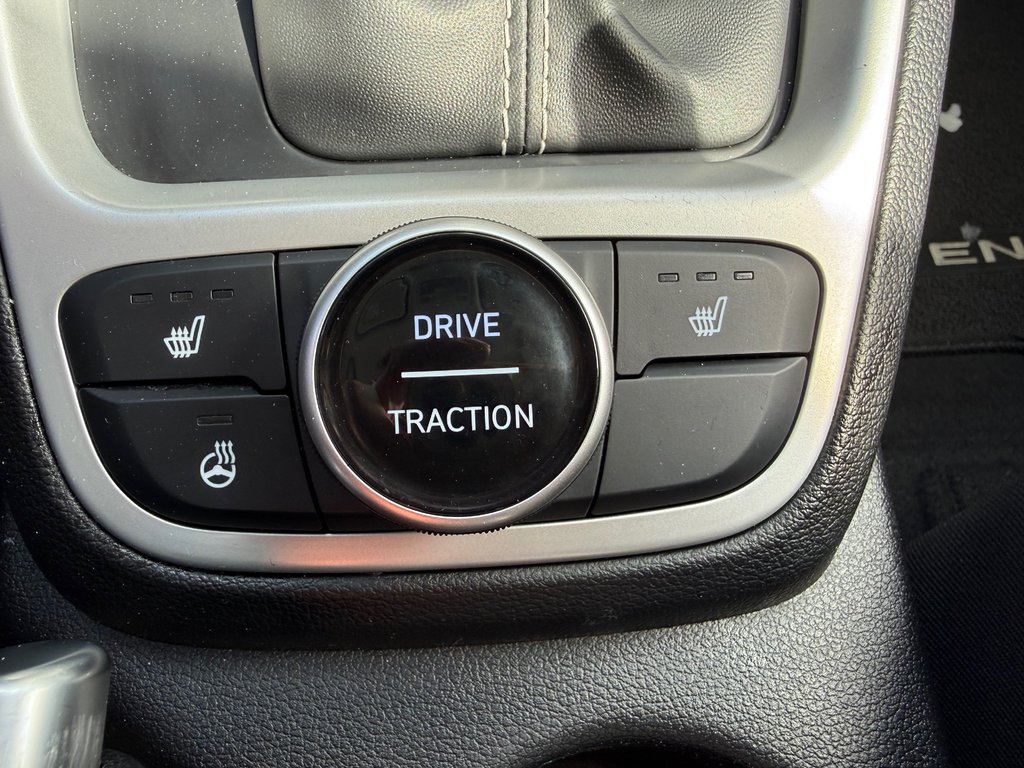 2024 Hyundai Venue Preferred | Cam | USB | HtdSeat | Warranty to 2029 in Bridgewater, New Brunswick - 46 - w1024h768px