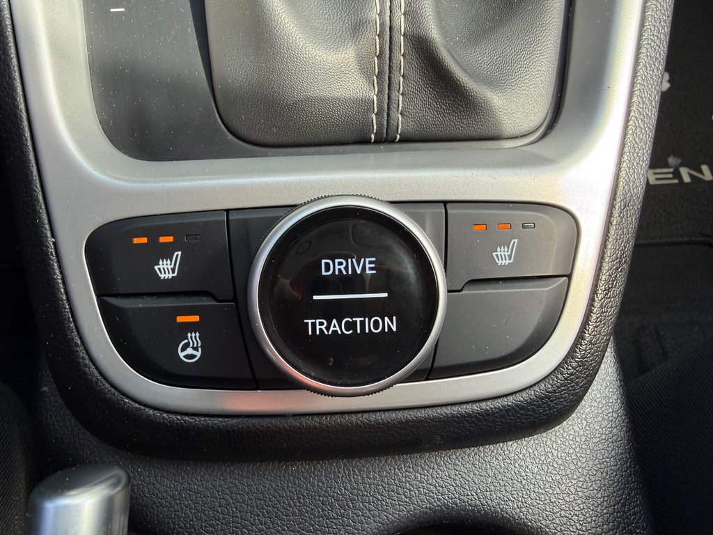 2024 Hyundai Venue Preferred | Cam | USB | HtdSeat | Warranty to 2029 in Bridgewater, New Brunswick - 48 - w1024h768px