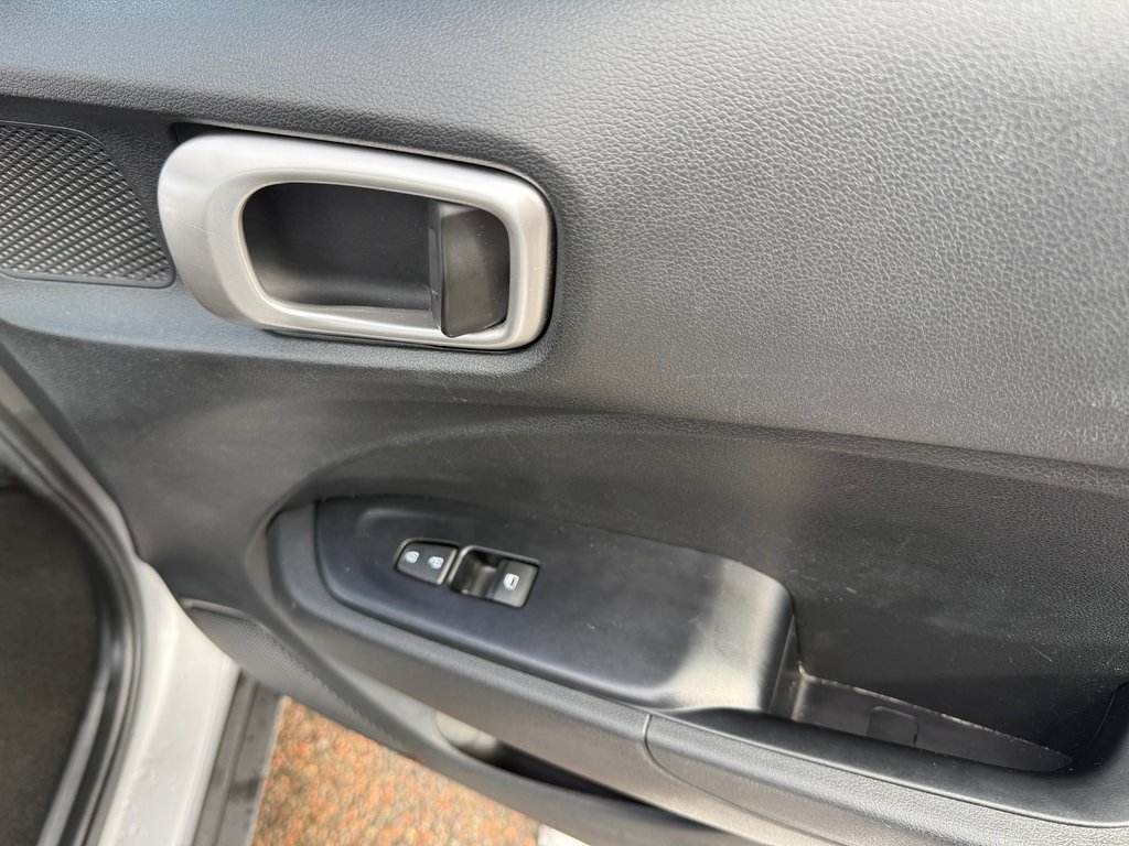 2024 Hyundai Venue Preferred | Cam | USB | HtdSeat | Warranty to 2029 in Bridgewater, New Brunswick - 57 - w1024h768px