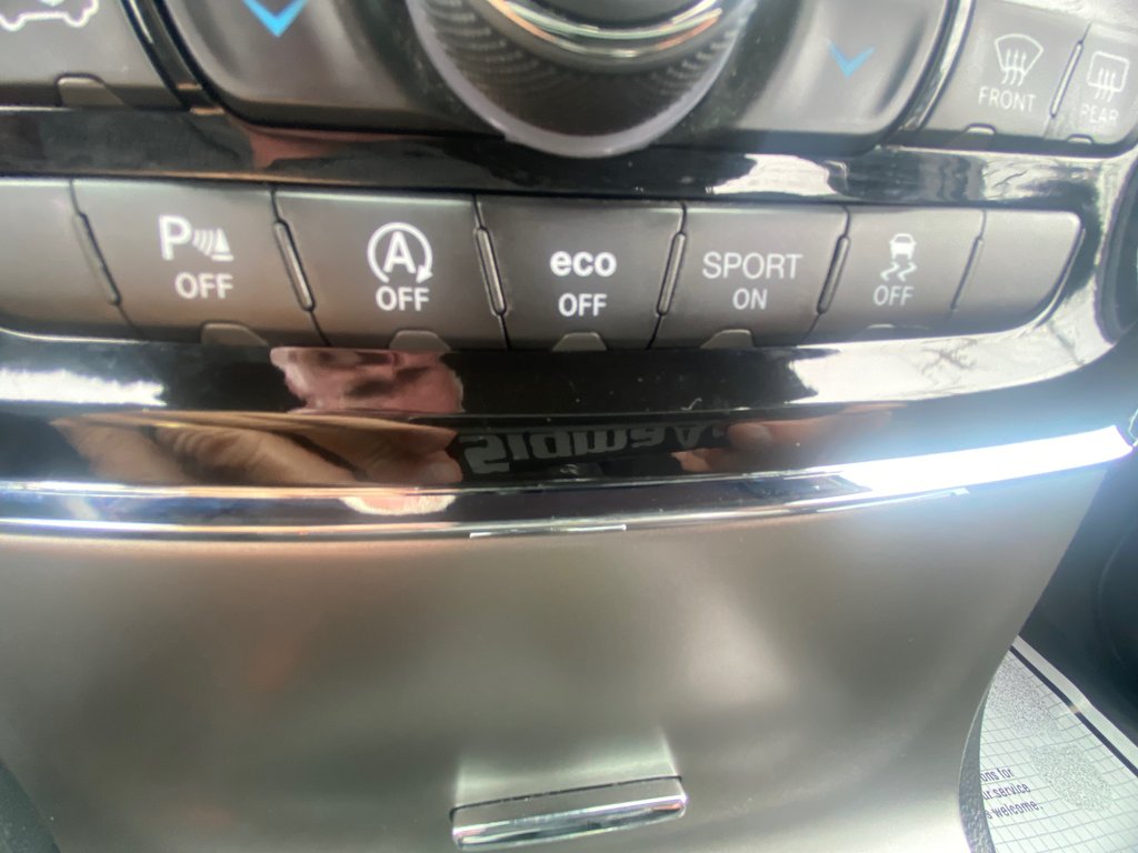 2021 Jeep GRAND CHEROKEE LAREDO in Amherst, Nova Scotia - 49 - w1024h768px