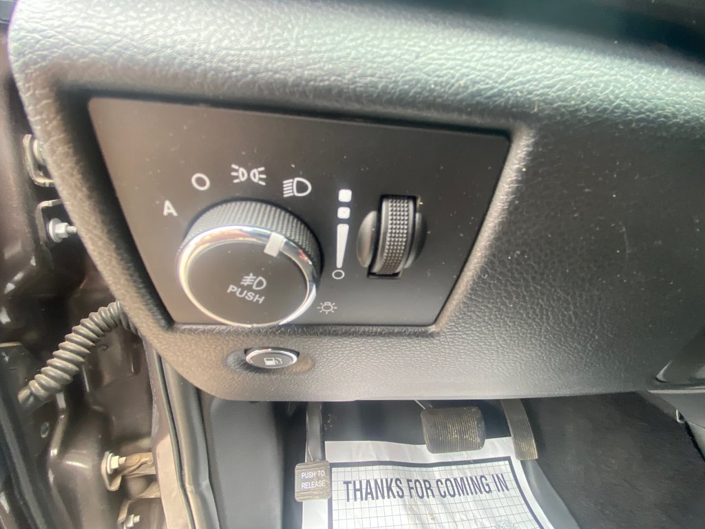 2021 Jeep GRAND CHEROKEE LAREDO in Amherst, Nova Scotia - 32 - w1024h768px