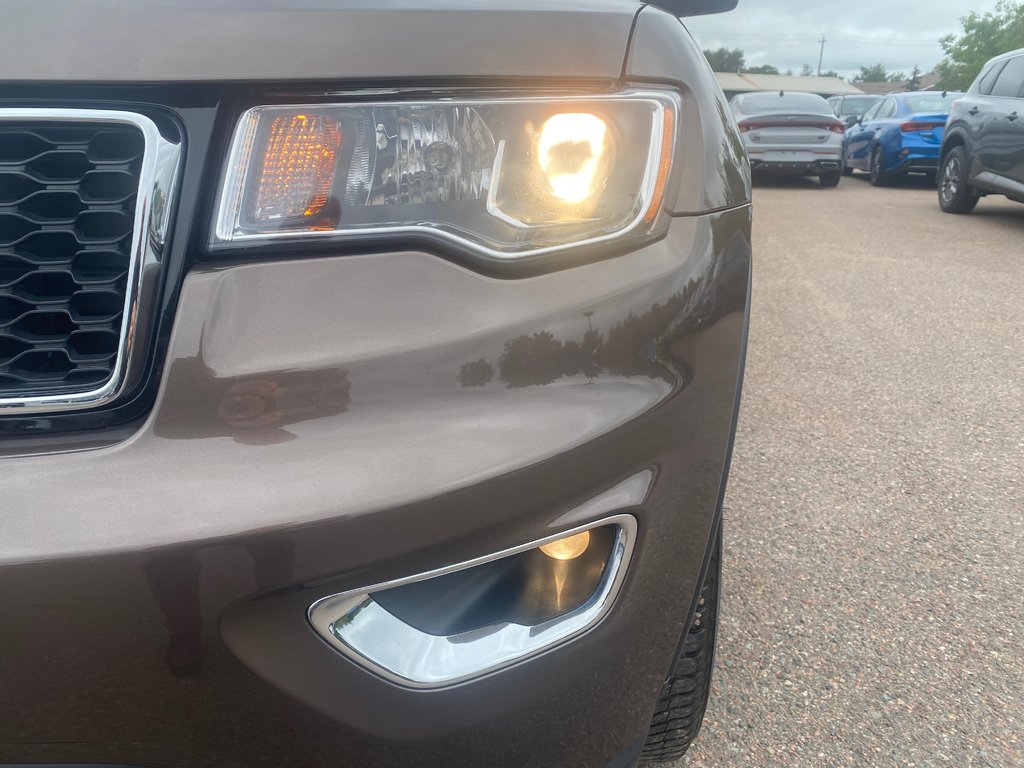 2021 Jeep GRAND CHEROKEE LAREDO in Amherst, Nova Scotia - 16 - w1024h768px