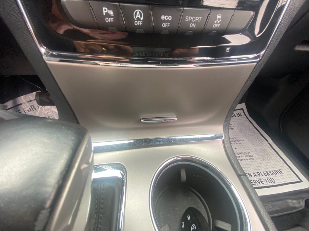 2021 Jeep GRAND CHEROKEE LAREDO in Amherst, Nova Scotia - 39 - w1024h768px