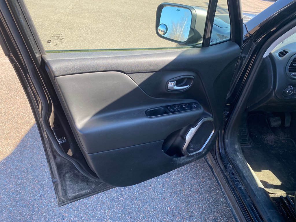 2019 Jeep Renegade Limited | Leather | Nav | Cam | USB | HtdWheel in Hebbville, Nova Scotia - 18 - w1024h768px