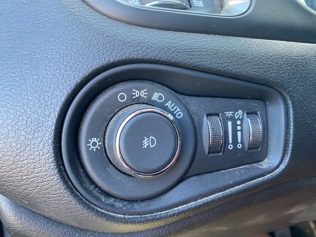 2019 Jeep Renegade Limited | Leather | Nav | Cam | USB | HtdWheel in Hebbville, Nova Scotia - 31 - w1024h768px