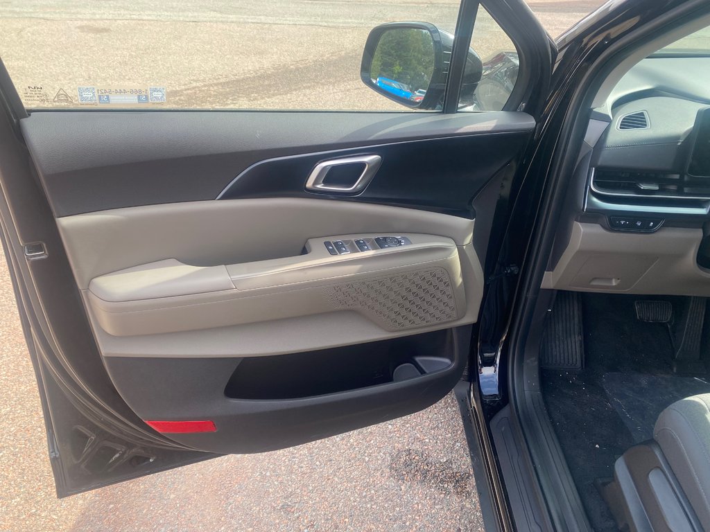 2027 Kia Carnival Hybrid LX | HEV | Cam | USB | HtdSeats | Warranty to 2034 in Amherst, Nova Scotia - 24 - w1024h768px