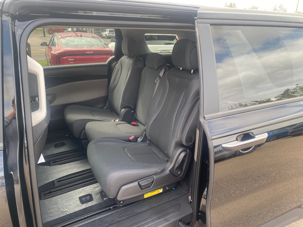 2027 Kia Carnival Hybrid LX | HEV | Cam | USB | HtdSeats | Warranty to 2034 in Amherst, Nova Scotia - 44 - w1024h768px