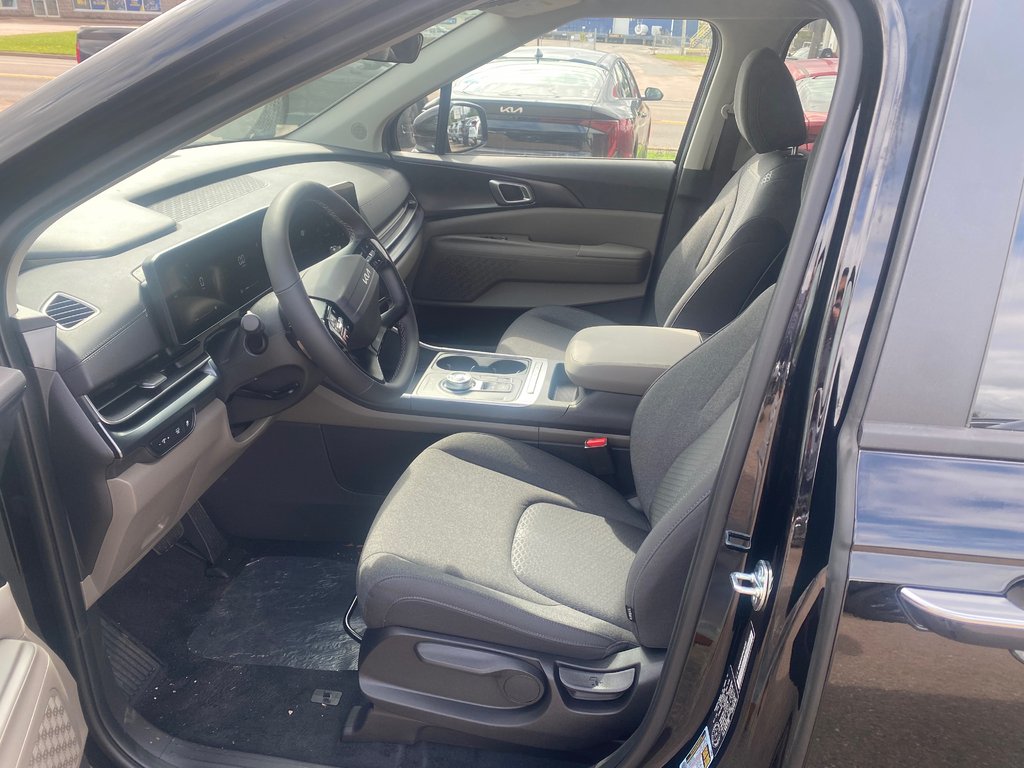 2027 Kia Carnival Hybrid LX | HEV | Cam | USB | HtdSeats | Warranty to 2034 in Amherst, Nova Scotia - 28 - w1024h768px