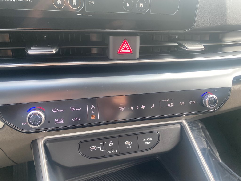 2027 Kia Carnival Hybrid LX | HEV | Cam | USB | HtdSeats | Warranty to 2034 in Amherst, Nova Scotia - 38 - w1024h768px