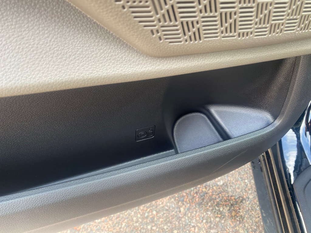 2027 Kia Carnival Hybrid LX | HEV | Cam | USB | HtdSeats | Warranty to 2034 in Amherst, Nova Scotia - 27 - w1024h768px
