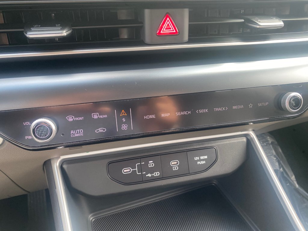 2027 Kia Carnival Hybrid LX | HEV | Cam | USB | HtdSeats | Warranty to 2034 in Amherst, Nova Scotia - 39 - w1024h768px