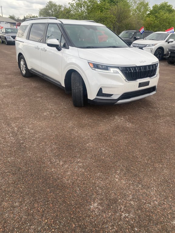 Kia Carnival LX 2022 à Hebbville, Nouvelle-Écosse - 1 - w1024h768px