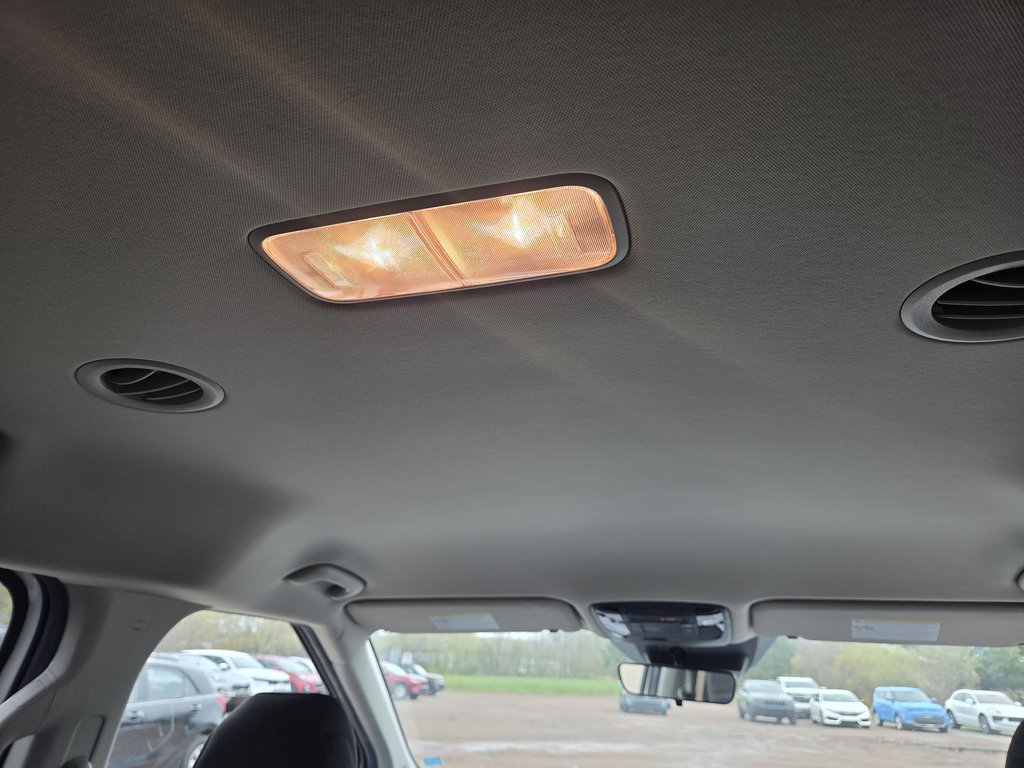 2023 Kia Carnival LX+ | Cam | 8-Pass | USB | AutoHeadLamps | CarPlay in Hebbville, Nova Scotia - 54 - w1024h768px