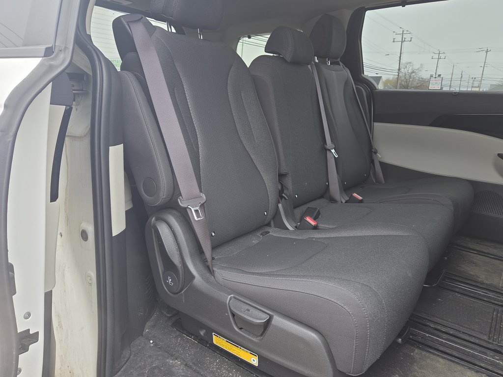2023 Kia Carnival LX+ | Cam | 8-Pass | USB | AutoHeadLamps | CarPlay in Hebbville, Nova Scotia - 56 - w1024h768px