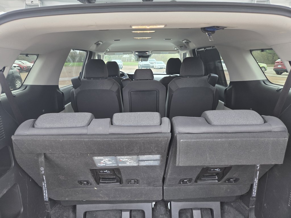 2023 Kia Carnival LX+ | Cam | 8-Pass | USB | AutoHeadLamps | CarPlay in Hebbville, Nova Scotia - 50 - w1024h768px