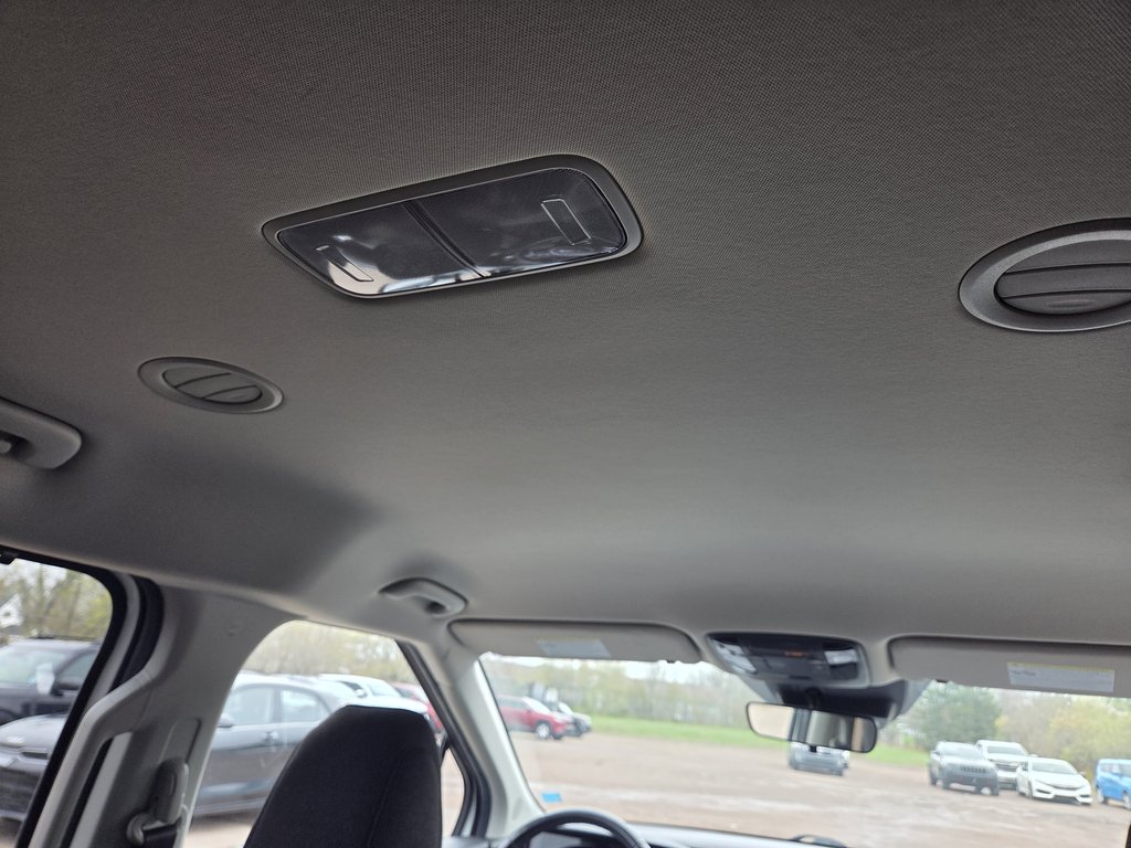 2023 Kia Carnival LX+ | Cam | 8-Pass | USB | AutoHeadLamps | CarPlay in Hebbville, Nova Scotia - 43 - w1024h768px
