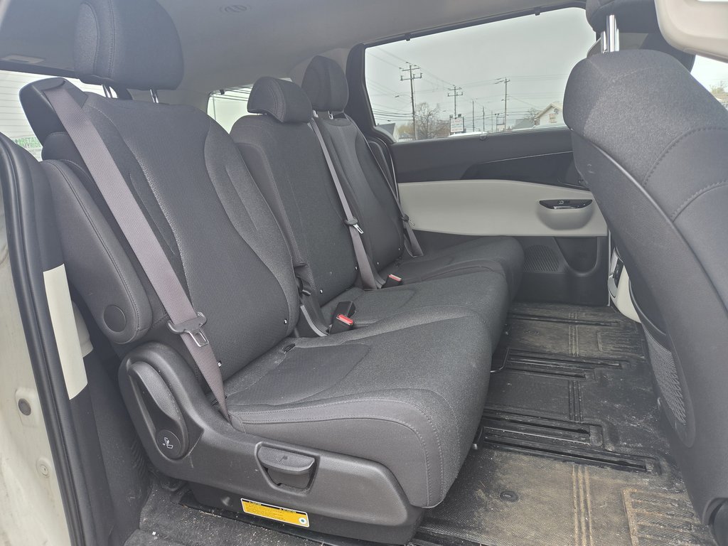 2023 Kia Carnival LX+ | Cam | 8-Pass | USB | AutoHeadLamps | CarPlay in Hebbville, Nova Scotia - 37 - w1024h768px