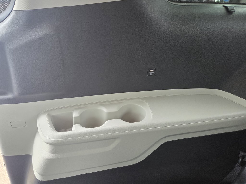 2023 Kia Carnival LX+ | Cam | 8-Pass | USB | AutoHeadLamps | CarPlay in Hebbville, Nova Scotia - 59 - w1024h768px