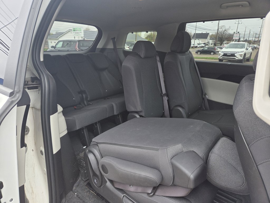 2023 Kia Carnival LX+ | Cam | 8-Pass | USB | AutoHeadLamps | CarPlay in Hebbville, Nova Scotia - 48 - w1024h768px