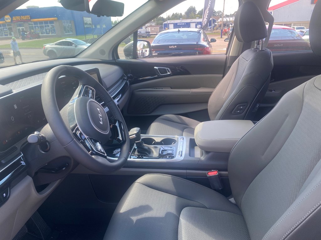 2026 Kia Carnival SX | Leather | Roof | Nav | Warranty to 2031 in Amherst, Nova Scotia - 17 - w1024h768px