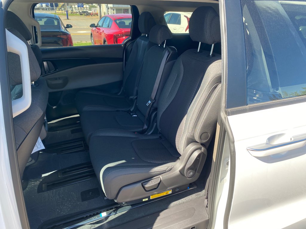 2027 Kia Carnival LX | Nav | 8-Pass | Cam | USB | Warranty to 2031 in Amherst, Nova Scotia - 42 - w1024h768px