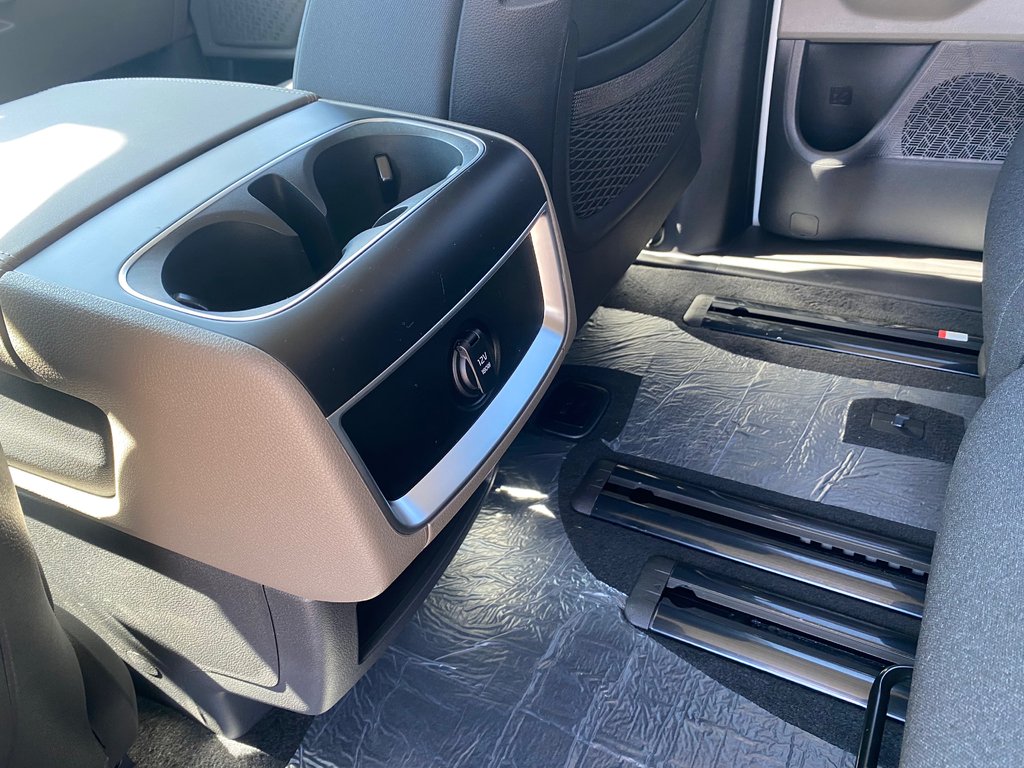 2027 Kia Carnival LX | Nav | 8-Pass | Cam | USB | Warranty to 2031 in Amherst, Nova Scotia - 45 - w1024h768px