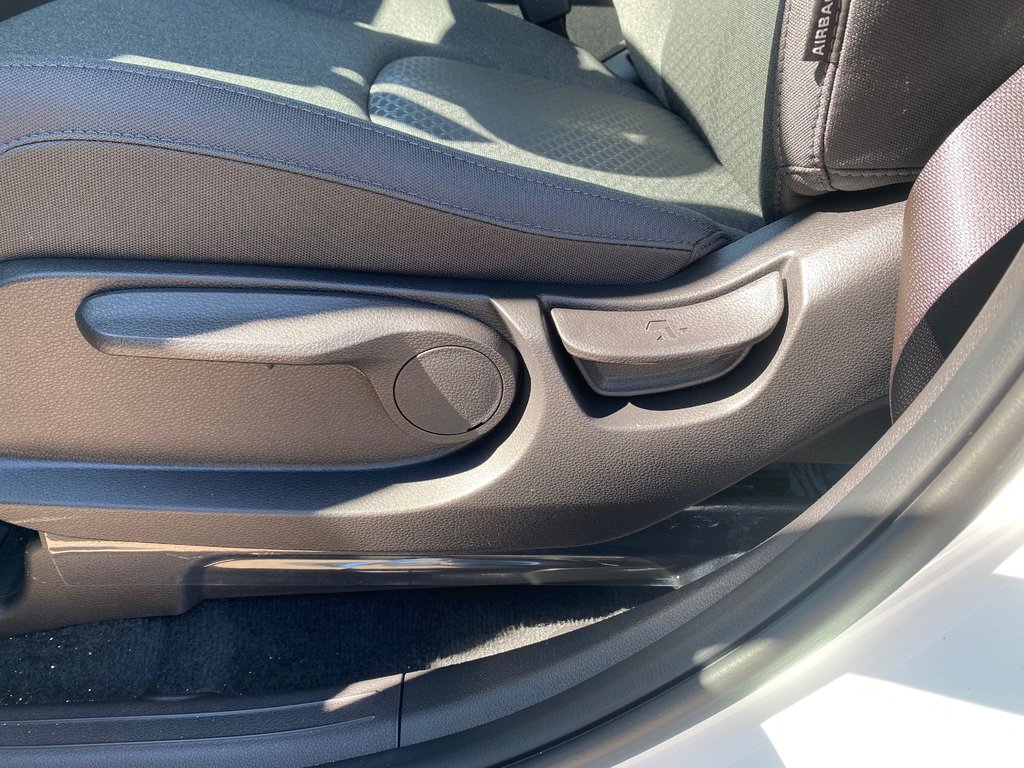 2027 Kia Carnival LX | Nav | 8-Pass | Cam | USB | Warranty to 2031 in Amherst, Nova Scotia - 27 - w1024h768px