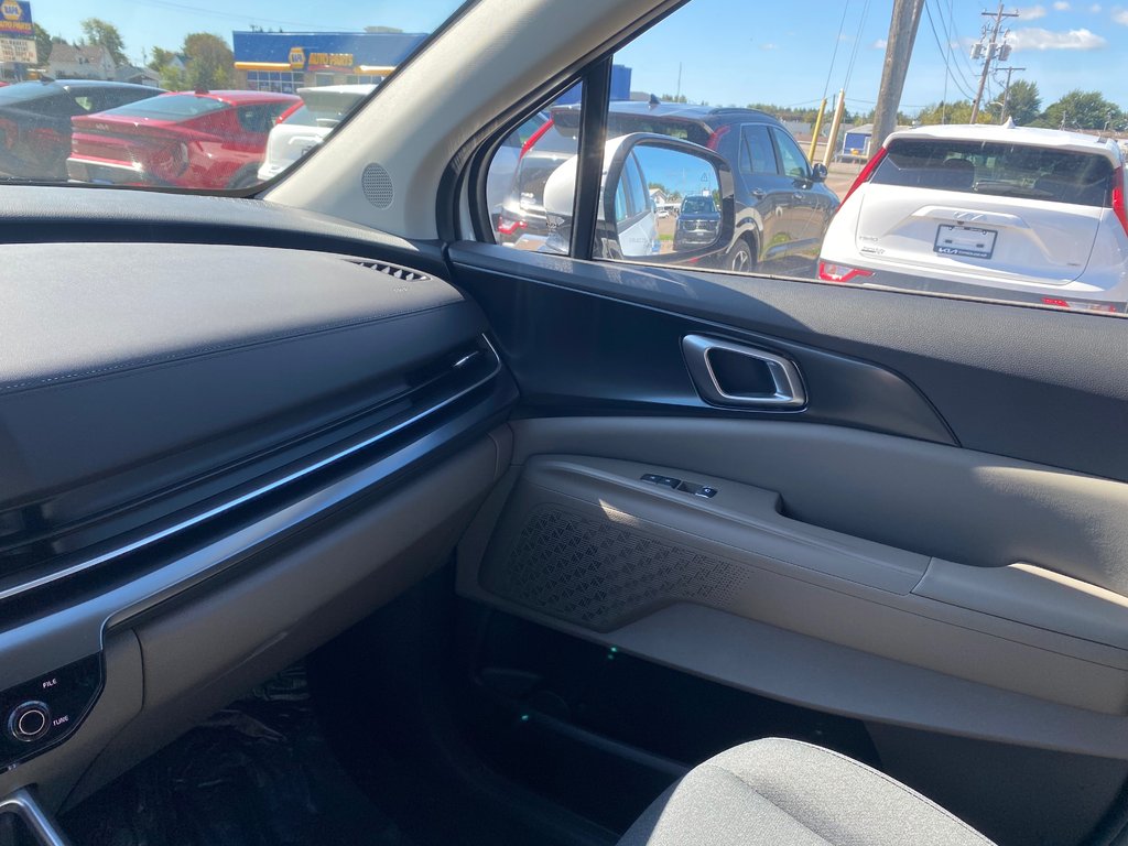 2027 Kia Carnival LX | Nav | 8-Pass | Cam | USB | Warranty to 2031 in Amherst, Nova Scotia - 41 - w1024h768px