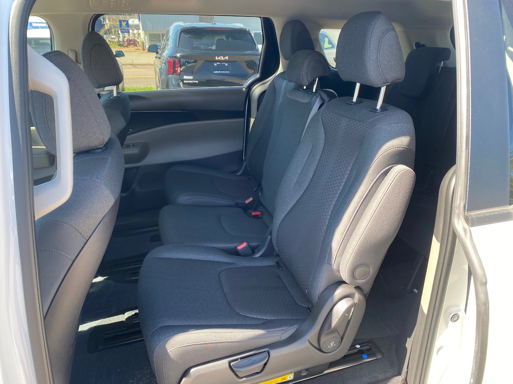 2027 Kia Carnival LX | Nav | 8-Pass | Cam | USB | Warranty to 2031 in Amherst, Nova Scotia - 43 - w1024h768px