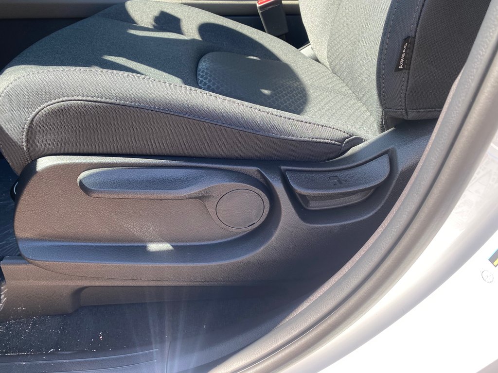 2027 Kia Carnival LX | Nav | 8-Pass | Cam | USB | Warranty to 2031 in Amherst, Nova Scotia - 26 - w1024h768px