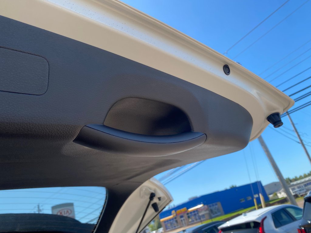 2027 Kia Carnival LX | Nav | 8-Pass | Cam | USB | Warranty to 2031 in Amherst, Nova Scotia - 51 - w1024h768px