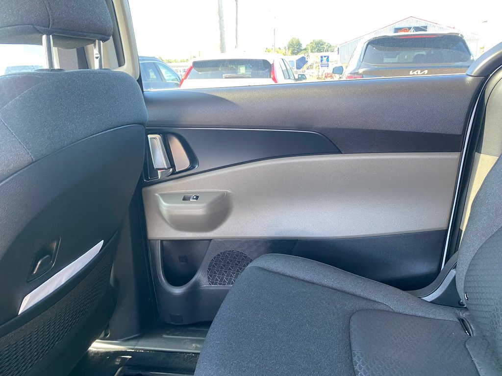 2027 Kia Carnival LX | Nav | 8-Pass | Cam | USB | Warranty to 2031 in Amherst, Nova Scotia - 46 - w1024h768px